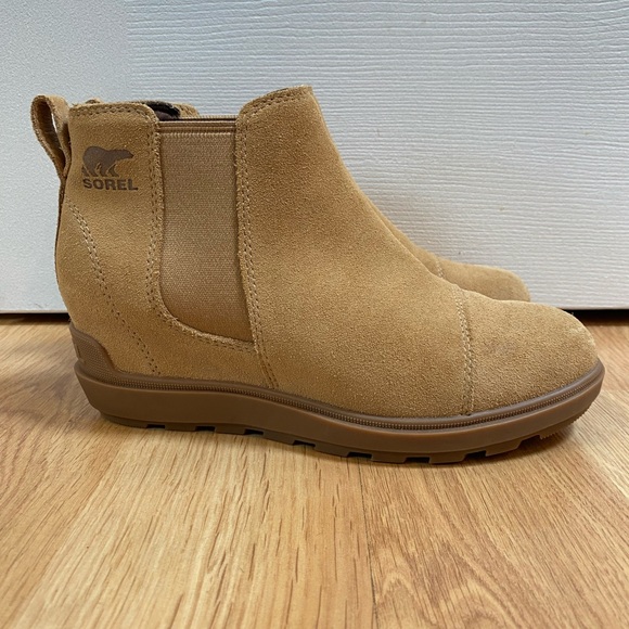 Sorel Tan Beige Taffy Gum EVIE II Chelsea Boots Size 6.5 - Picture 1 of 12